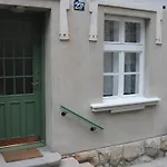 Studio Apartment - Green Door